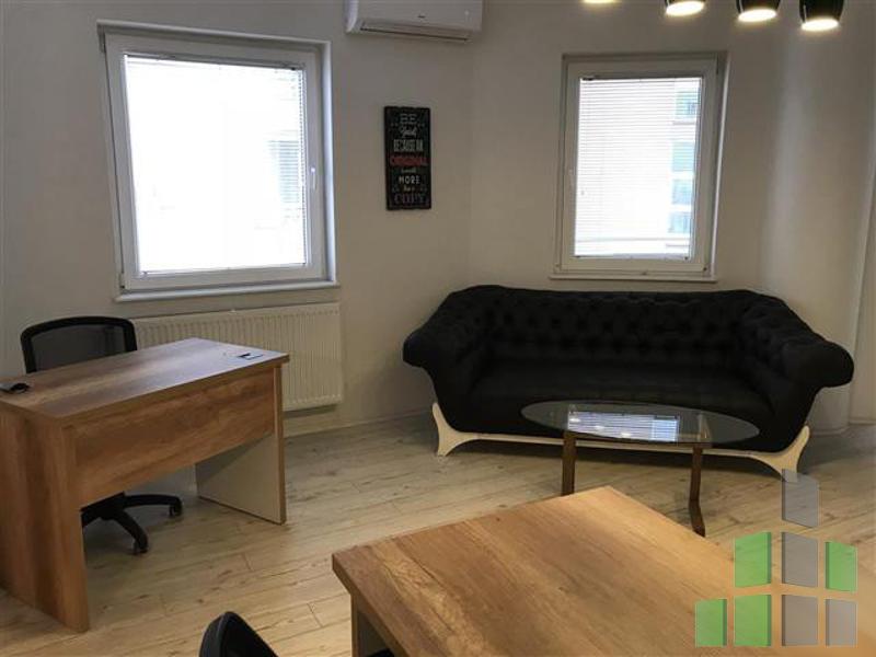 Се издава Канцеларија во Центар - E1819